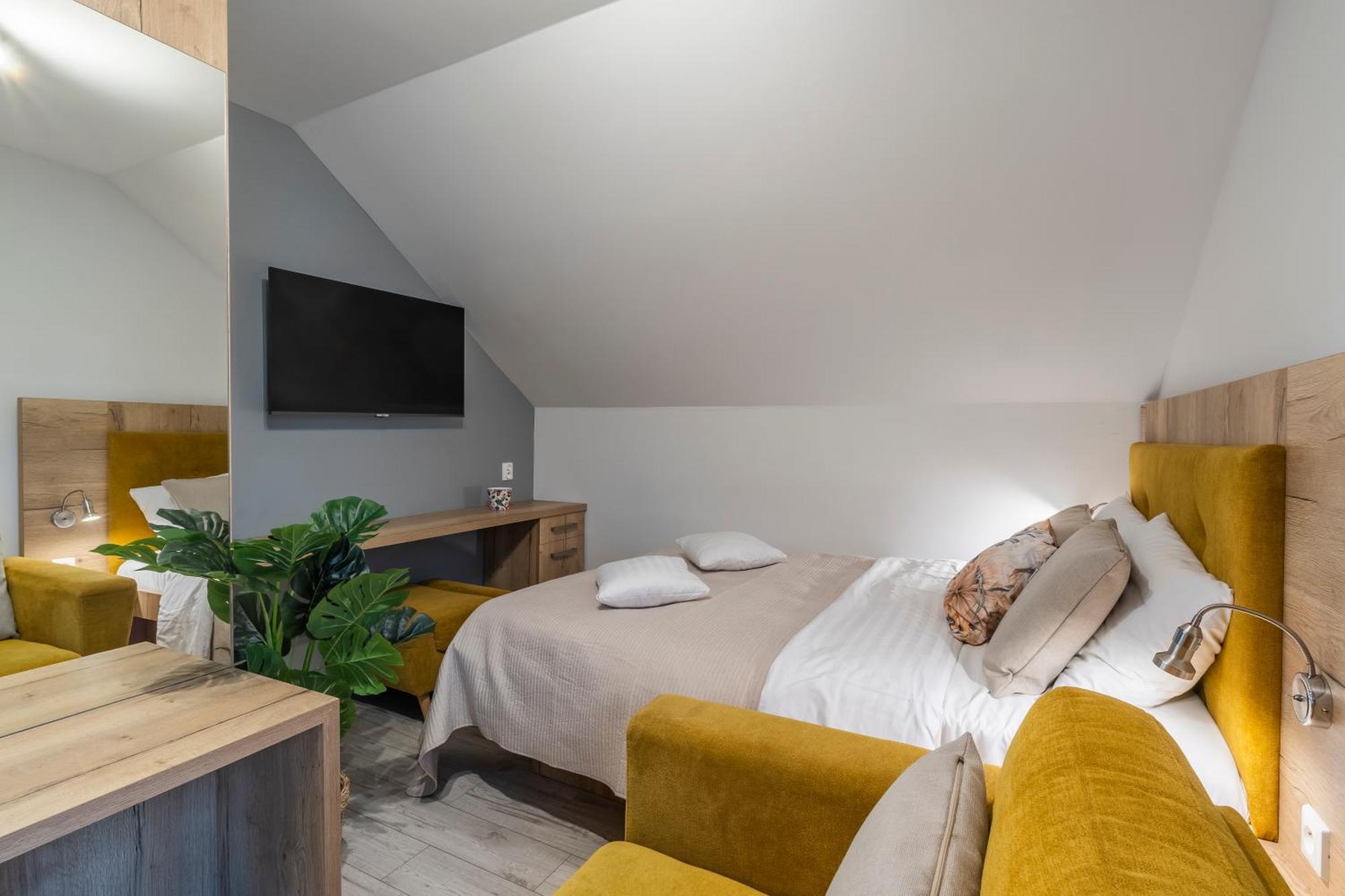 Jaskółka - pokoje i apartament przy plaży Olsztyn  Zewnętrze zdjęcie