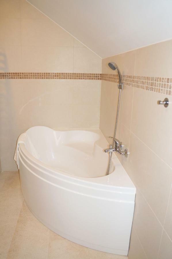 Jaskółka - pokoje i apartament przy plaży Olsztyn  Zewnętrze zdjęcie